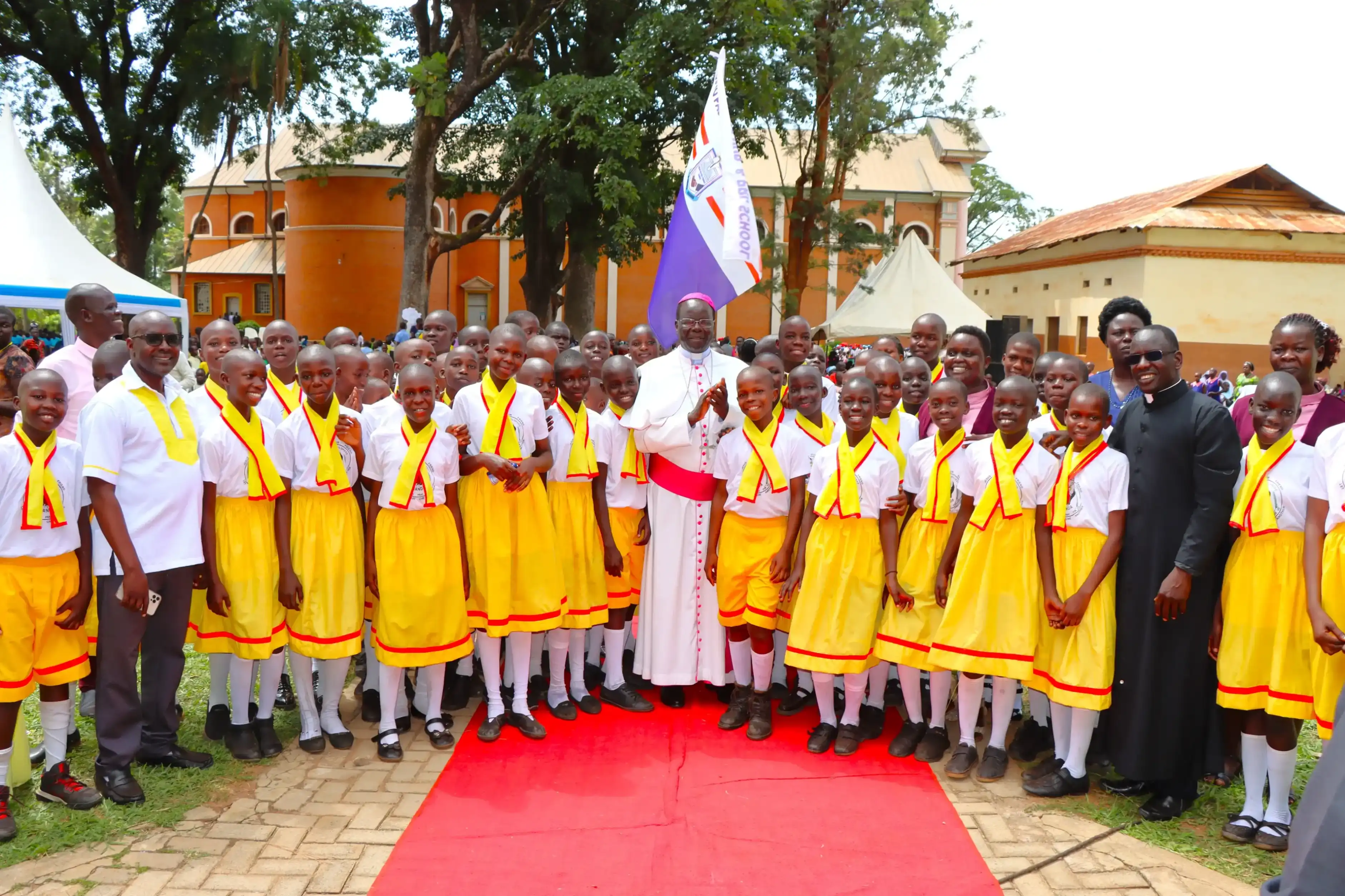A group photo at children Missionary